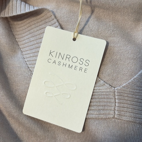 ✨✨NWT Kinross Cashmere V-neck Sweater - Picture 6 of 7